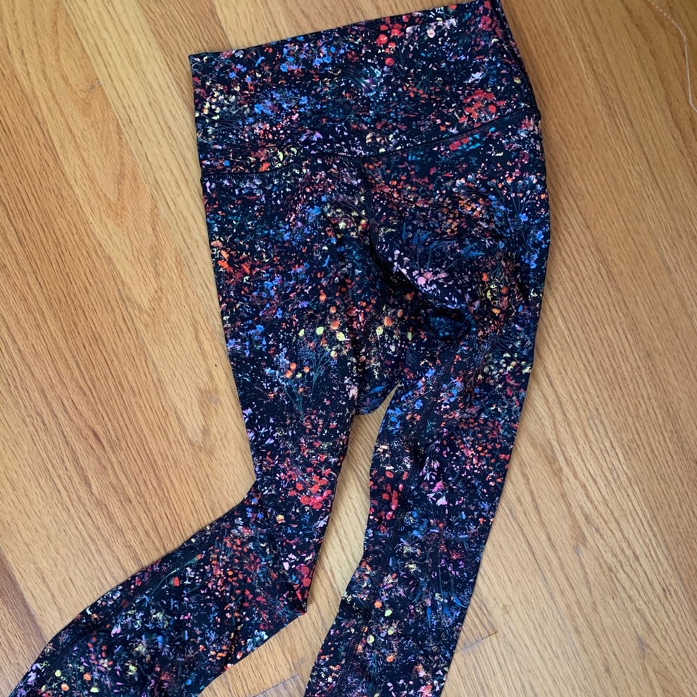 Lululemon WU flowerescent 7/8 tights